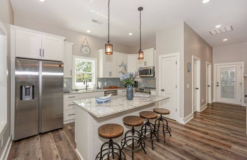Mooresville Apartamento | Lake Norman - Tranquility Cove - Beautiful Lakefront Apartment