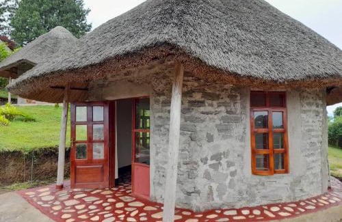 Fort Portal Otro | Lake Nyamirima cottages