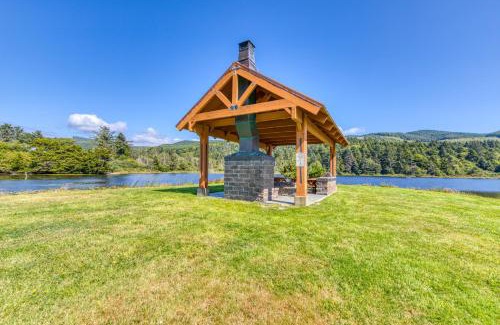 Rockaway Beach Casa | Lake & Ocean