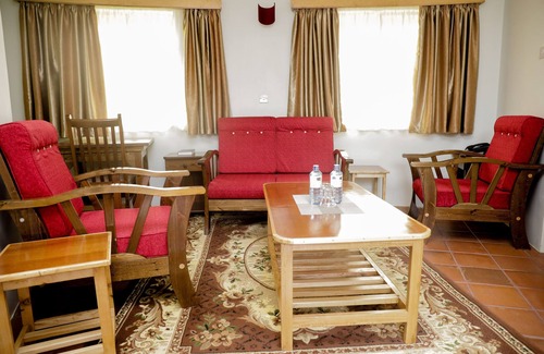 Nyahururu Hotel | Lake Olbolosat Resort Park Lodge