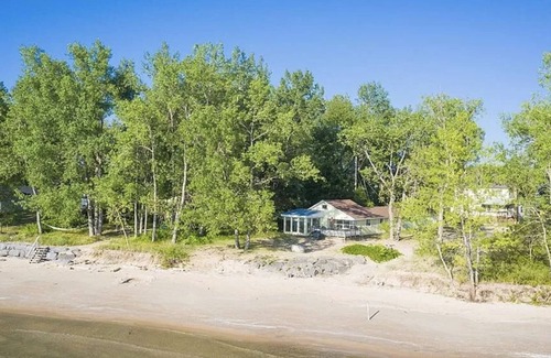 Henderson Casa | Lake Ontario Beach House Getaway-Two Full Homes