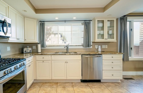 North Greece Casa | Lake Ontario Sleeps 16 Breathtaking sunset views