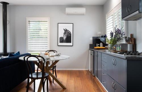 Daylesford Villa | Lake Orchard Villas