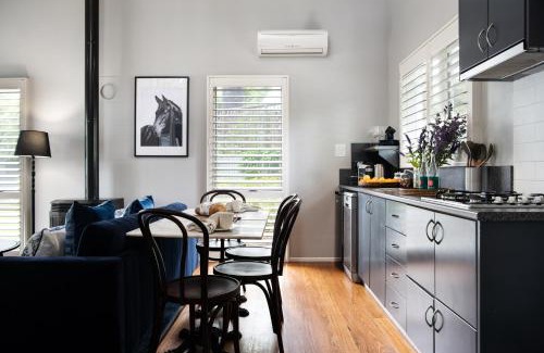 Daylesford Villa | Lake Orchard Villas