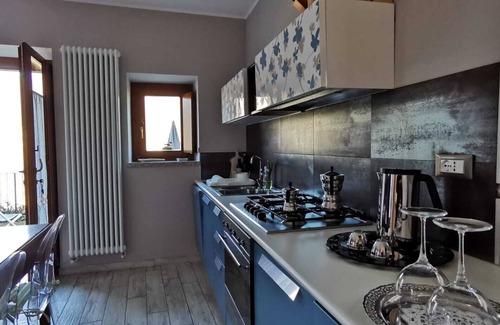 Crabbia Apartamento | LAGO ORTA - APARTAMENTO LAGO VISTA, PLAYA, JARDIN PRIVADO (PLANTA BAJA)