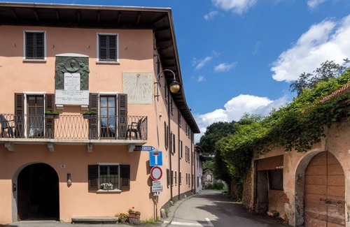 San Maurizio d'Opaglio Apartamento | Lake Orta family retreat with lakefront garden