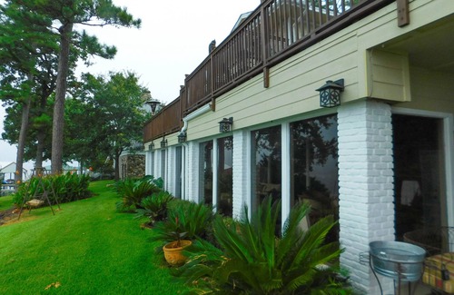 Flint Casa | Retiro del lago Palestina
