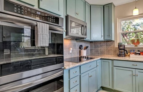 Berryville Casa | Lake Palestine-fishing, swimming, kayaks, pet friendly - Early Check-in!