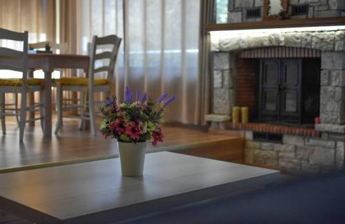 Kalivia Casa | Lake Plastira Lodge