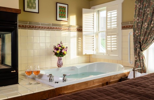 McHenry Cama Y Desayuno | Lake Pointe Inn