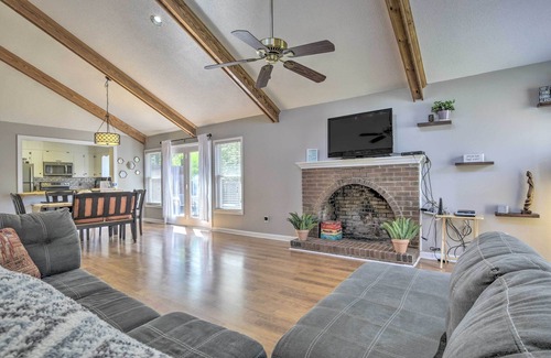 Olivia Cabaña | Lake Retreat in Carolina Trace w/ Resort Amenities