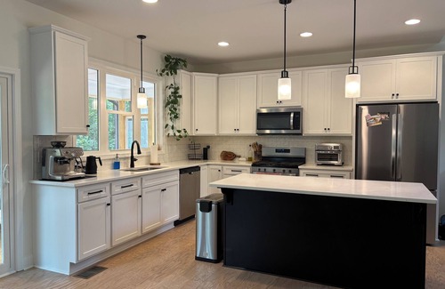 Hillsborough Casa | Lake Retreat in Hillsborough, NC