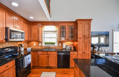 Dawsonville Casa | Ejecutivo Lake House Retreat-Sleeps 18!