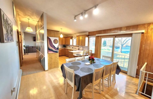 Fridley Casa | Lake Retreat, Year Round Hot Tub, Pool Table, Pedal Boat