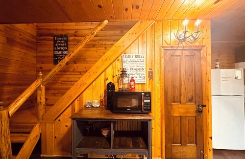 Ironton Cabina | Lake Road Cabin B — Million Dollar Ozark View!