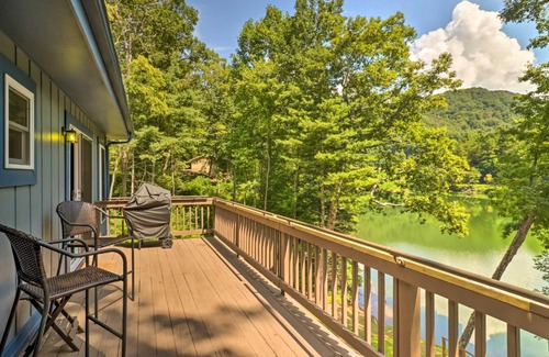 Robbinsville Casa | Lake Santeetlah Escape with Kayaks, Boat Slip and More