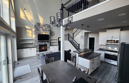 Nekoosa Casa | Lake Sherwood Chalet, Near Sand Valley