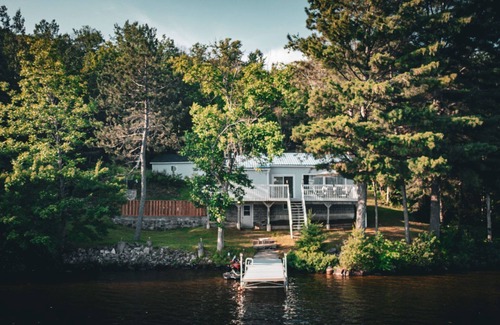 Feronia Cabaña | Lake side Cottage