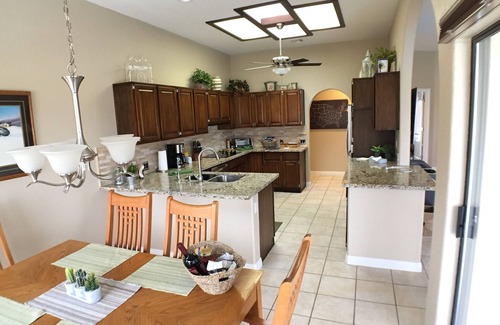 Lake Havasu City Casa | Lake Side of Highway, Mins. al agua, piscina climatizada y spa, hasta cerrar vistas al lago
