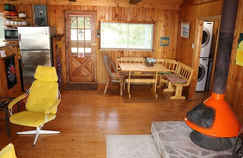 Brock Cabaña | Lake Simcoe Cottage with Private Beach - your waterfront escape awaits you