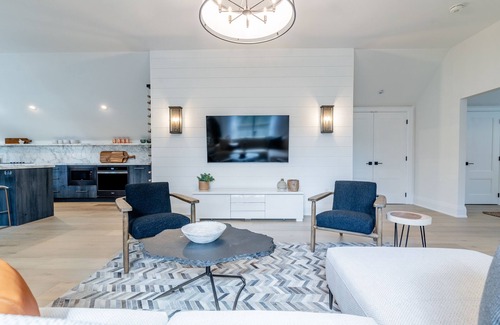Barrie Apartamento | Lake Simcoe Loft 1BRD Full Bath WIFI Netflix AC