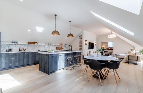 Barrie Apartamento | Lake Simcoe Loft with Beach Access