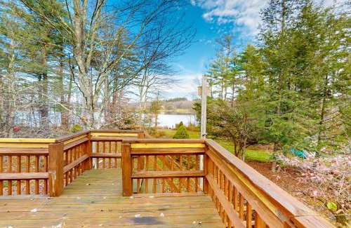 Blakeslee Casa | Lake Sinca Sanctuary