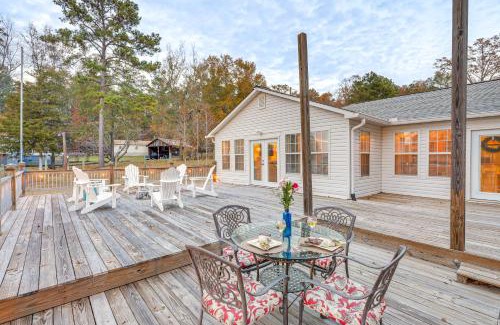 Milledgeville Casa | Lake Sinclair Since Day 1 Family Lake House