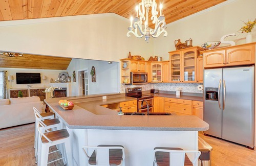 Milledgeville Casa | Lake Sinclair: Since Day 1 Family Lake House