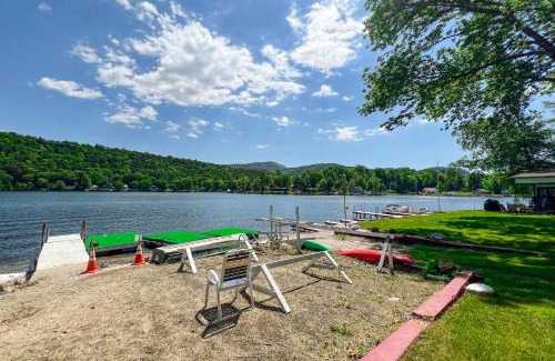 Wells Casa | Lake St. Catherine Cottage - Red Across