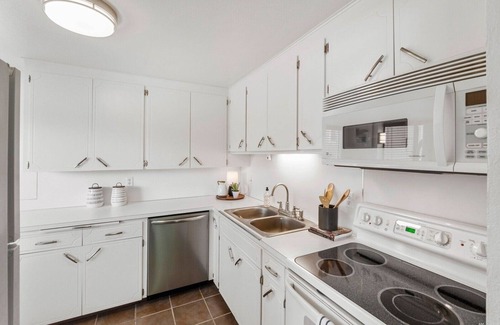 Lacey Casa | Lake St Clair Lakefront paradise