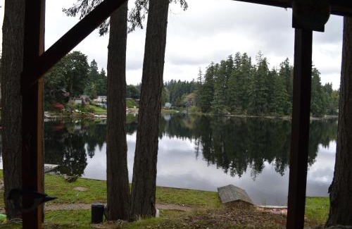 Lacey Casa | Lake St Claire Waterfront, 1 beds, 1 bath