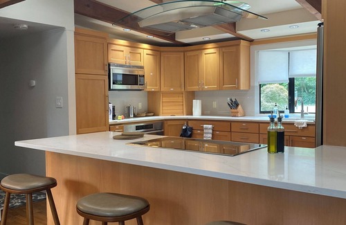 Lakewood Casa | Lake Steilacoom Retreat