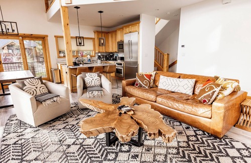Tahoe Vista Casa | Lake Tahoe - Lake View and Pet Friendly!