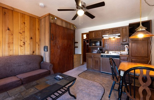 Tahoe Vista Hotel | Lake Tahoe/ Studio w/Kitchenette, Outdoor Pool, Beach, Free Parking!