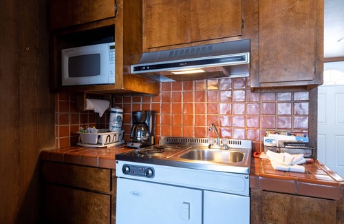 Tahoe Vista Hotel | Lake Tahoe/ Studio w/Kitchenette, Outdoor Pool, Beach, Free Parking!