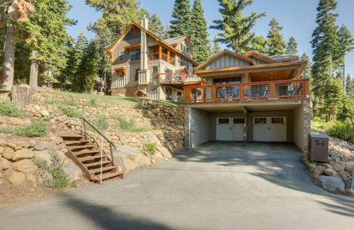 Carnelian Bay Casa | Lake Tahoe Views and Hot Tub Stunning Luxury Home!