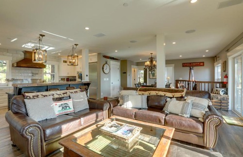 Carnelian Bay Casa | Lake Tahoe Views and Hot Tub Stunning Luxury Home!