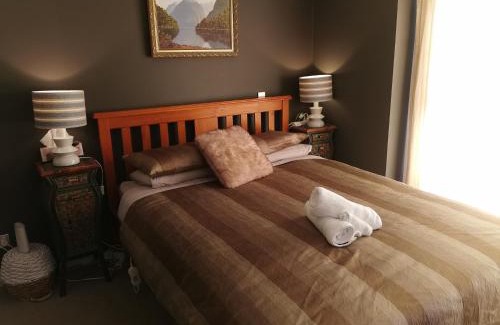 Waipahihi Casa | Lake Taupo Holiday Home