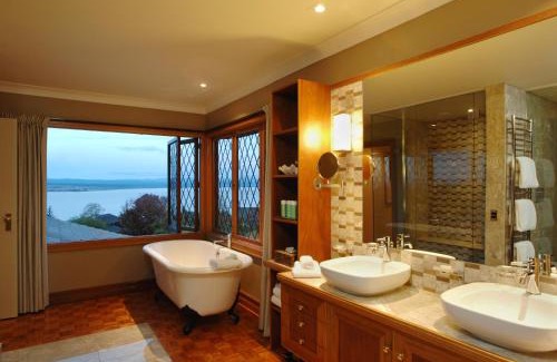 Acacia Bay Cabina | Lake Taupo Lodge