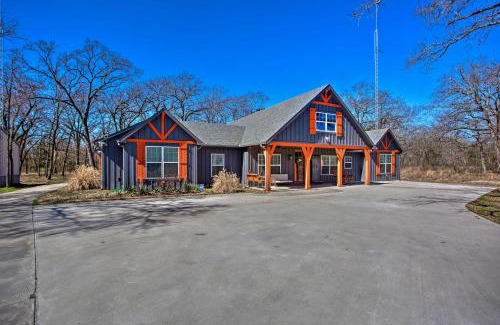 Quinlan Casa | Lake Tawakoni Access Home with Game Room!