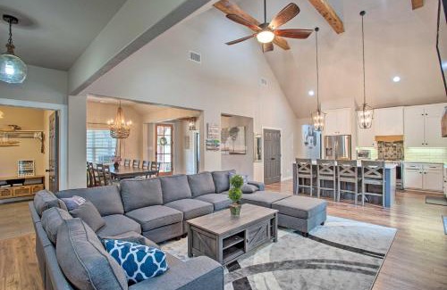 Quinlan Casa | Lake Tawakoni Access Home with Game Room!