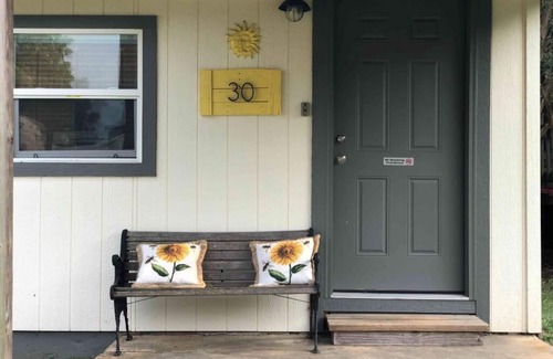 Mead Cabina | Lake Texoma cabin Sunshine Suite