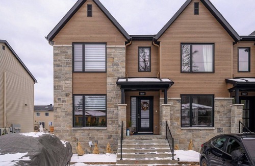 Mont-Tremblant Casa | Lake Thibault Edge House Long term rental Mont Tremblant Ski Skate Golf
