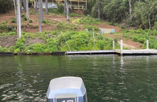 Lake Toxaway Casa | Lake Toxaway Lakefront Views, Dock & Fire Pit