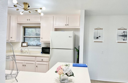 Jonestown Casa | Lake Travis Bungalow in Jonestown