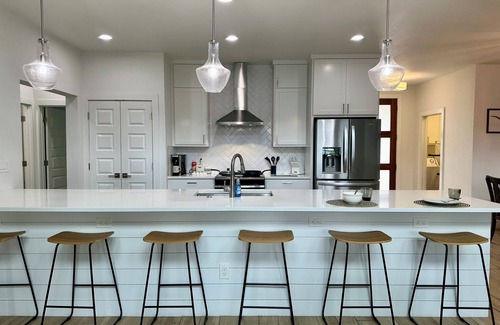 Waterford On Lake Travis Casa | Lake Travis Resort-Style Amenities + Game Room! Welcome to Point Venture, TX