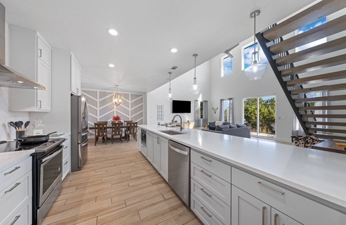 Waterford On Lake Travis Casa | Lake Travis Resort-Style Amenities + Game Room! Welcome to Point Venture, TX