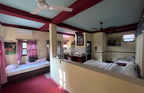 Bharatpur Complejo | Lake Twenty Thousand Farm & Retreat