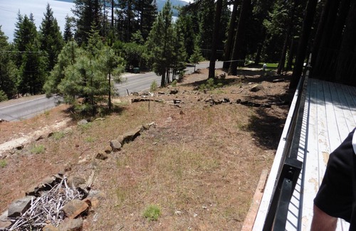 Lake Almanor Country Club Cabina | Lake Almanor County Club sleeps ten people beautiful view of lake off huge deck